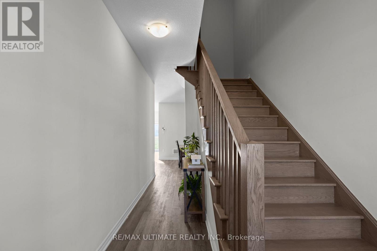 340 Mceachern Lane, Gravenhurst, Ontario  P1P 0H8 - Photo 4 - X12502130