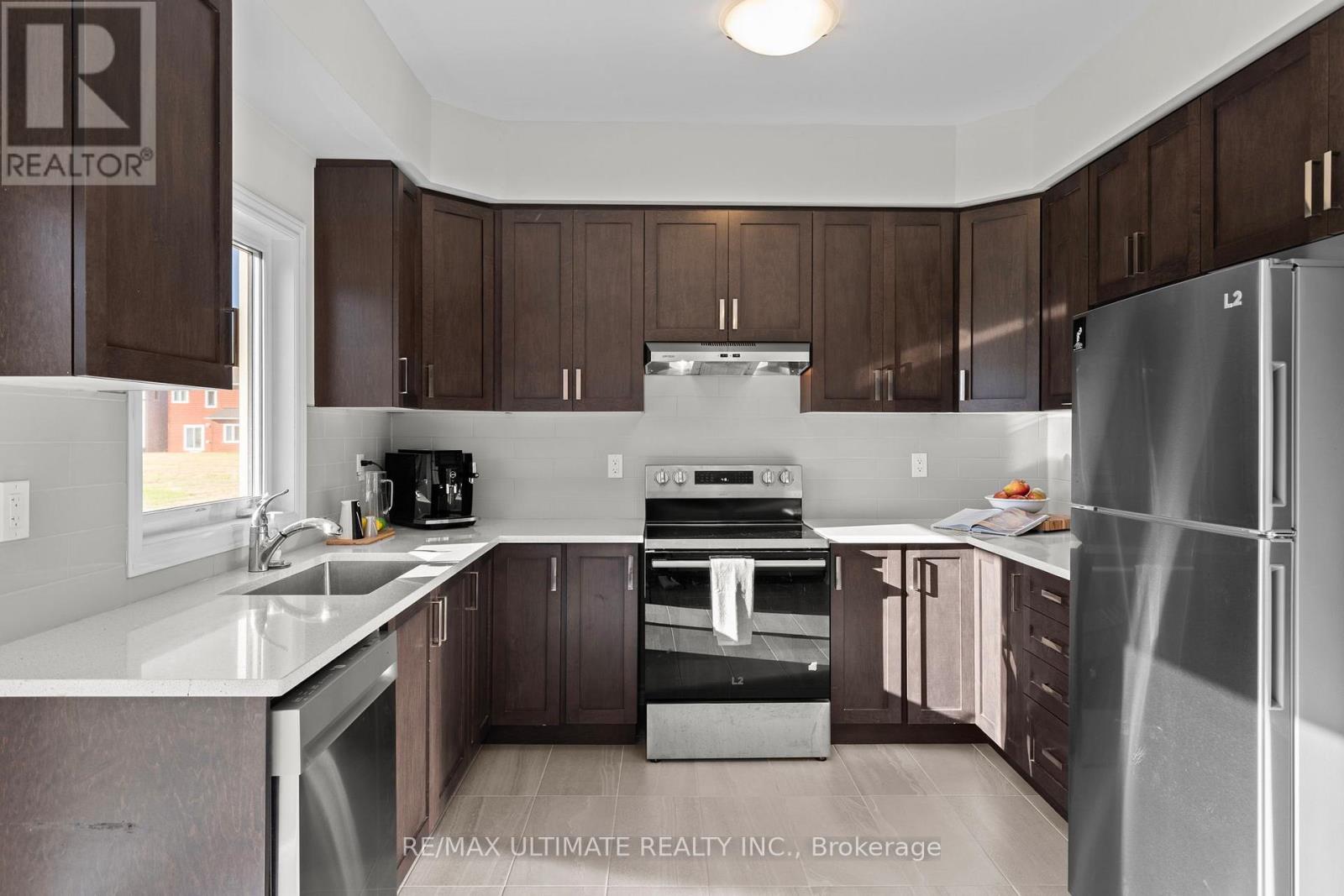 340 Mceachern Lane, Gravenhurst, Ontario  P1P 0H8 - Photo 7 - X12502130