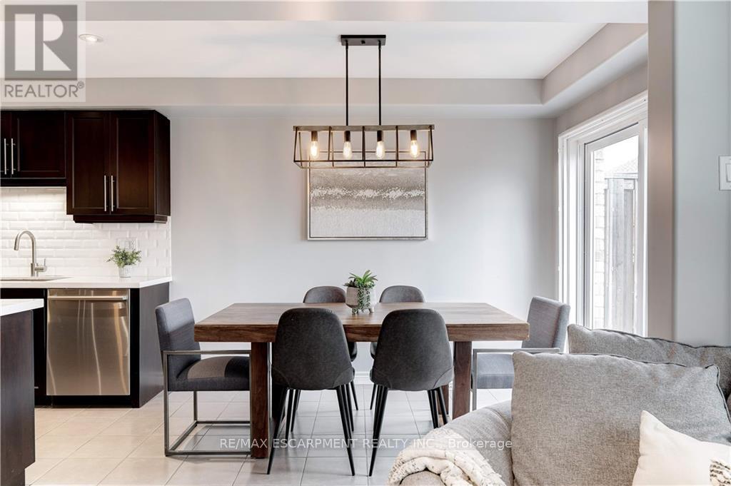 172 Westbank Trail, Hamilton, Ontario  L8J 0H3 - Photo 13 - X12502144