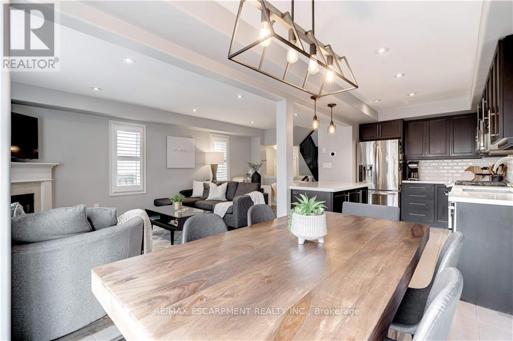 172 Westbank Trail, Hamilton, Ontario  L8J 0H3 - Photo 15 - X12502144