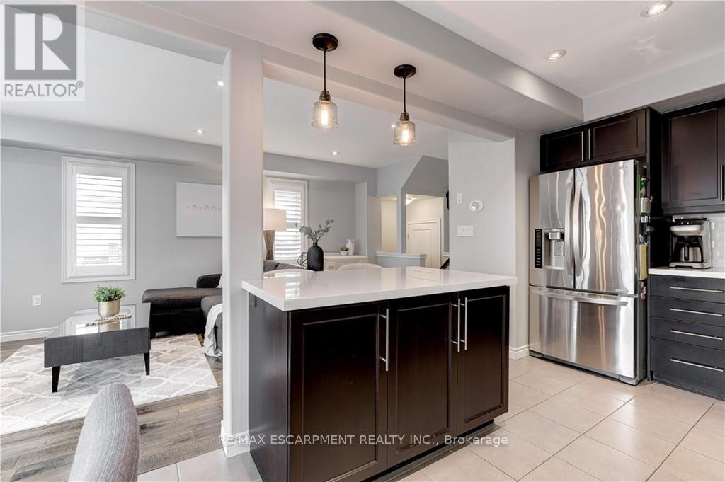 172 Westbank Trail, Hamilton, Ontario  L8J 0H3 - Photo 16 - X12502144