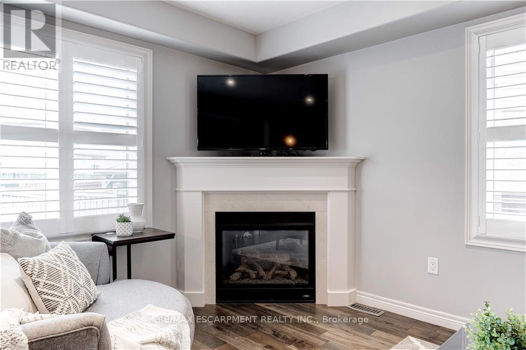 172 Westbank Trail, Hamilton, Ontario  L8J 0H3 - Photo 18 - X12502144