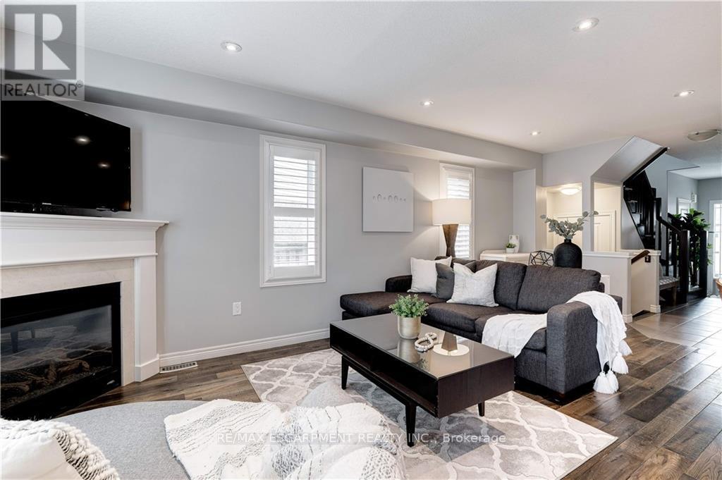 172 Westbank Trail, Hamilton, Ontario  L8J 0H3 - Photo 20 - X12502144