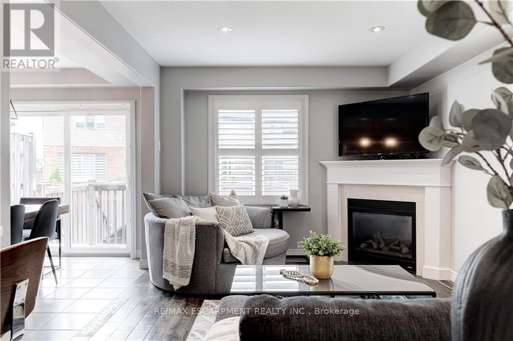 172 Westbank Trail, Hamilton, Ontario  L8J 0H3 - Photo 21 - X12502144