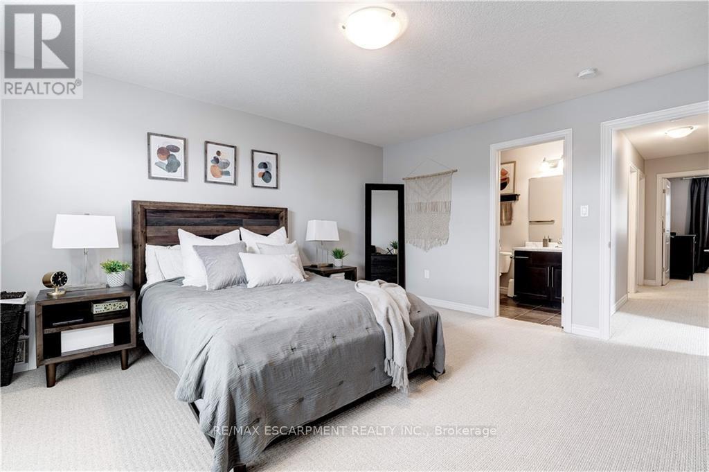 172 Westbank Trail, Hamilton, Ontario  L8J 0H3 - Photo 26 - X12502144