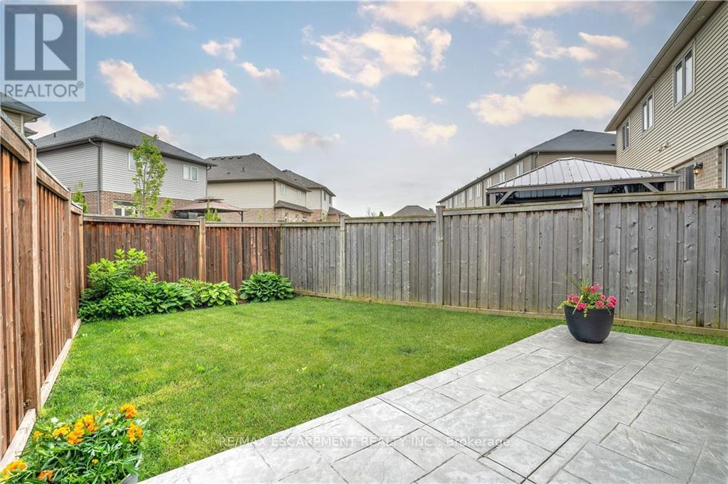 172 Westbank Trail, Hamilton, Ontario  L8J 0H3 - Photo 36 - X12502144