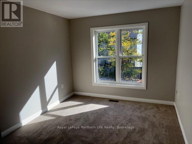 16 Meadow Wood Court, North Bay, Ontario  P1A 4L5 - Photo 12 - X12421632