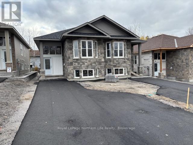 16 MEADOW WOOD COURT, North Bay, Ontario