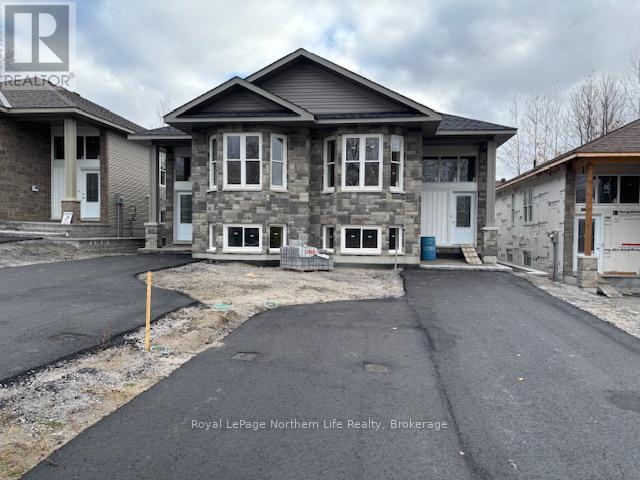 16 Meadow Wood Court, North Bay, Ontario  P1A 4L5 - Photo 3 - X12421632