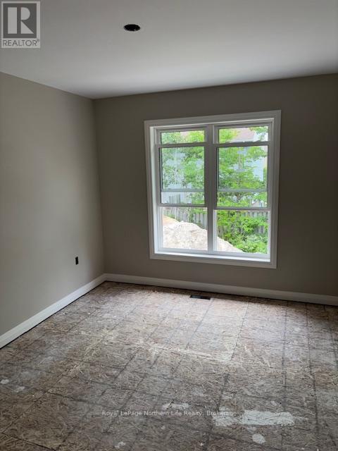 16 Meadow Wood Court, North Bay, Ontario  P1A 4L5 - Photo 5 - X12421632