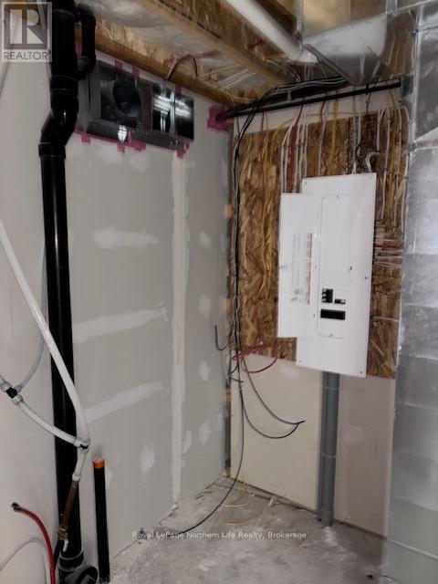 16 Meadow Wood Court, North Bay, Ontario  P1A 4L5 - Photo 23 - X12421632