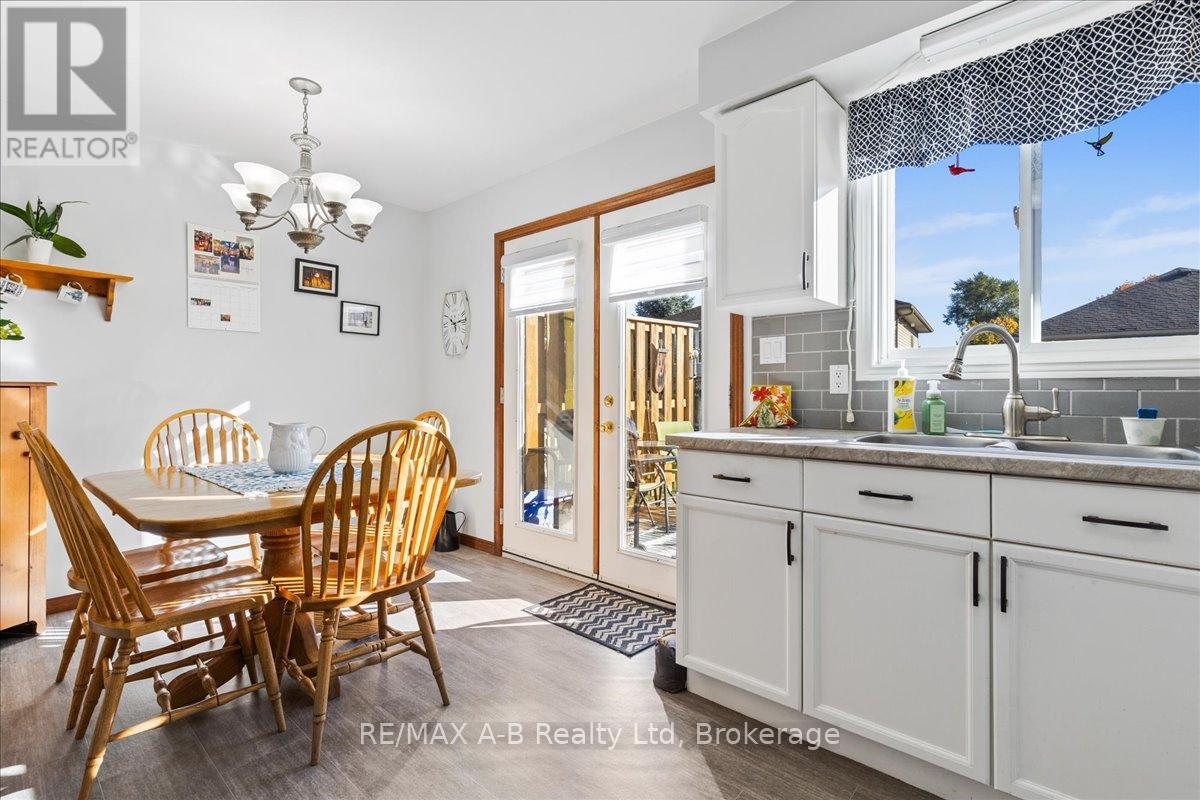 27 - 20 Southvale Road, St. Marys, Ontario  N4A 1E9 - Photo 12 - X12467505