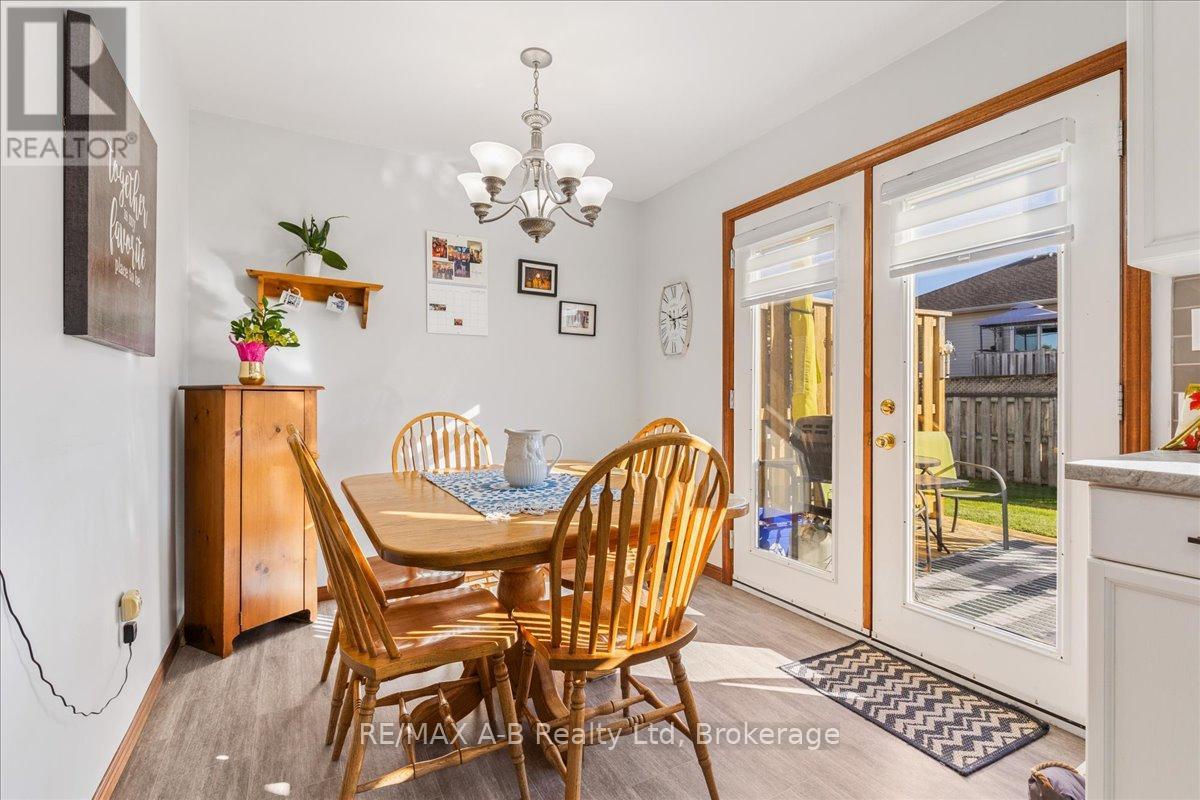 27 - 20 Southvale Road, St. Marys, Ontario  N4A 1E9 - Photo 15 - X12467505