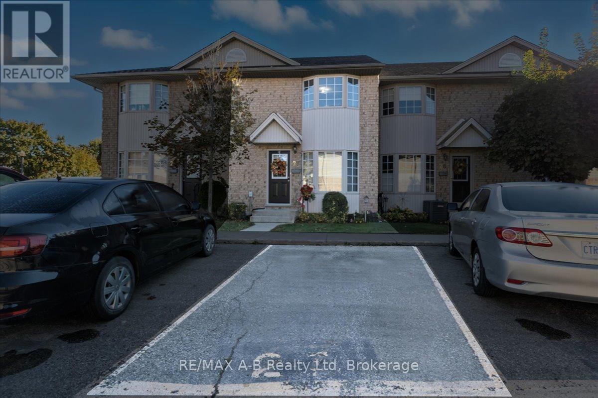 27 - 20 Southvale Road, St. Marys, Ontario  N4A 1E9 - Photo 4 - X12467505