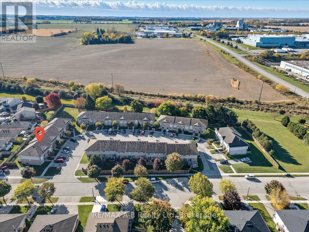 27 - 20 Southvale Road, St. Marys, Ontario  N4A 1E9 - Photo 36 - X12467505