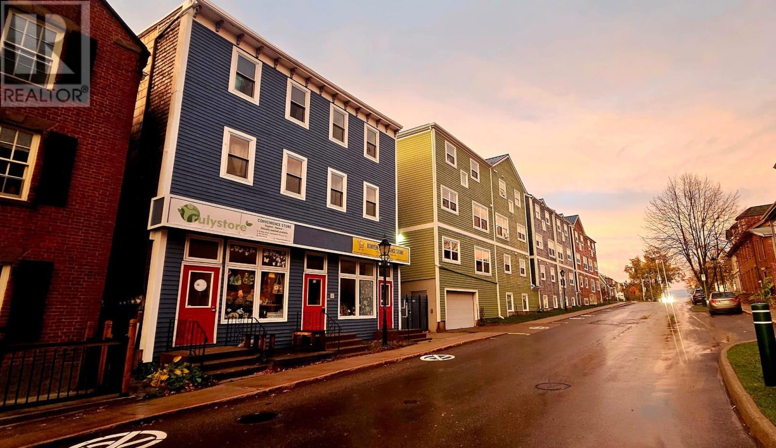 93 Water Street, Charlottetown, Prince Edward Island  C0A 1A5 - Photo 2 - 202526842