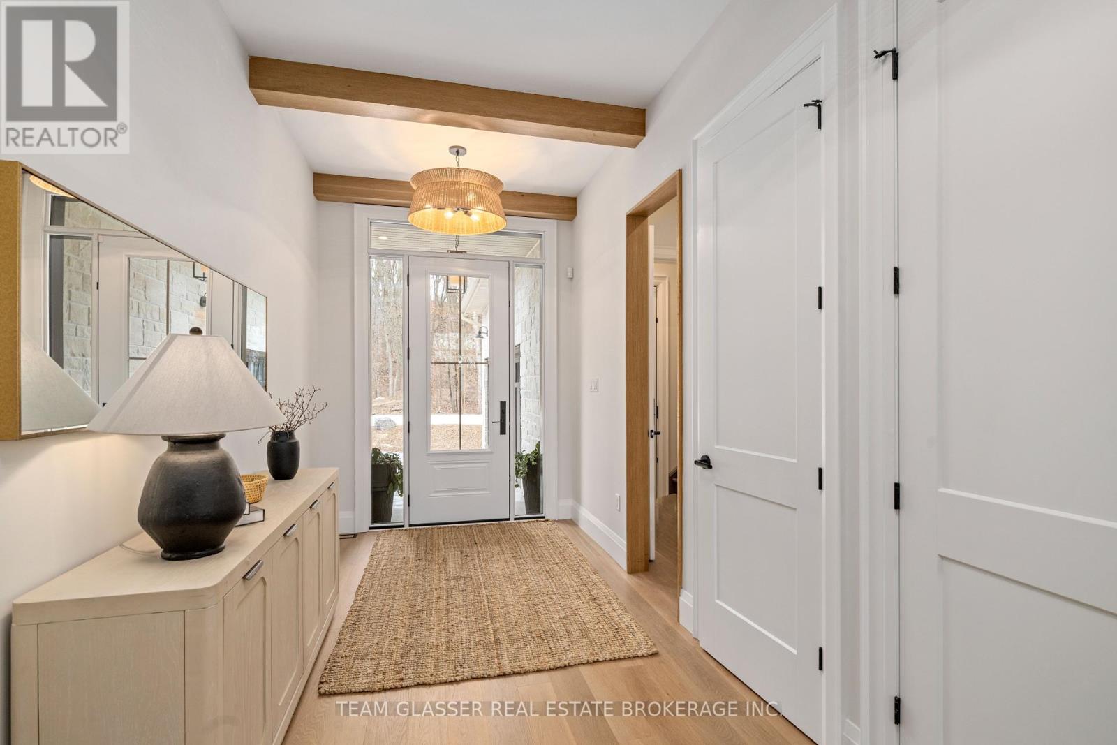 10099 Pinery Bluffs Road, Lambton Shores, Ontario  N0M 1T0 - Photo 3 - X12264529