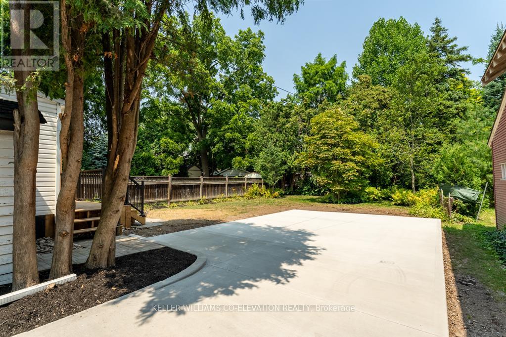 493 Crosby Avenue, Burlington, Ontario  L7R 2R6 - Photo 31 - W12462671