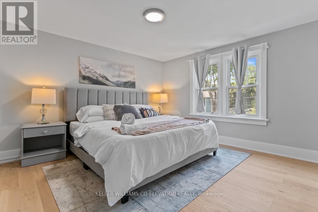 39 Court Street N, Milton (Om Old Milton), Ontario  L9T 2S2 - Photo 24 - W12462676