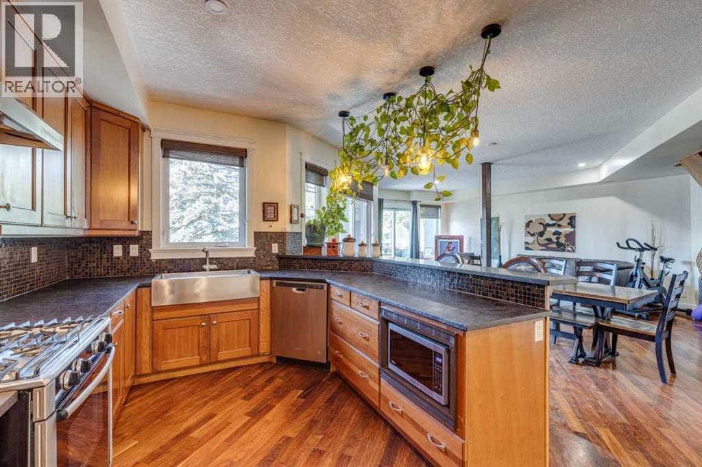 525 5 Street Ne, Calgary, Alberta  T2E 3W5 - Photo 12 - A2258598