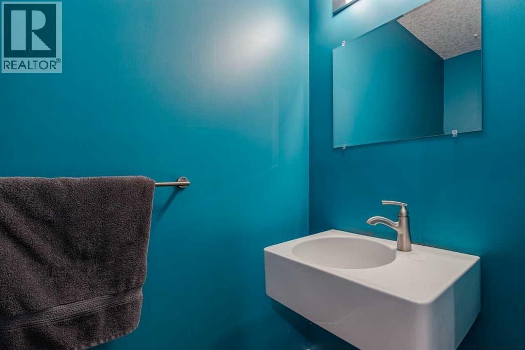 525 5 Street Ne, Calgary, Alberta  T2E 3W5 - Photo 8 - A2258598