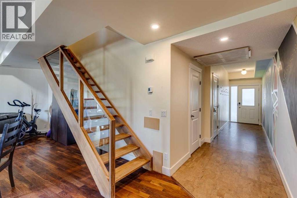 525 5 Street Ne, Calgary, Alberta  T2E 3W5 - Photo 9 - A2258598