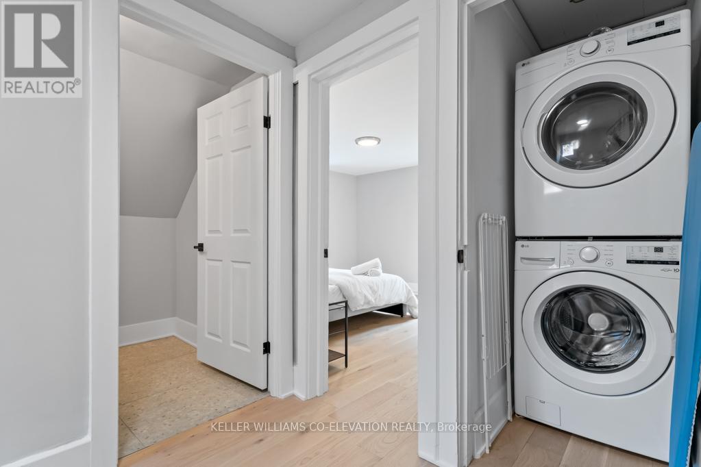 39 Court Street N, Milton (Om Old Milton), Ontario  L9T 2S2 - Photo 20 - W12462676