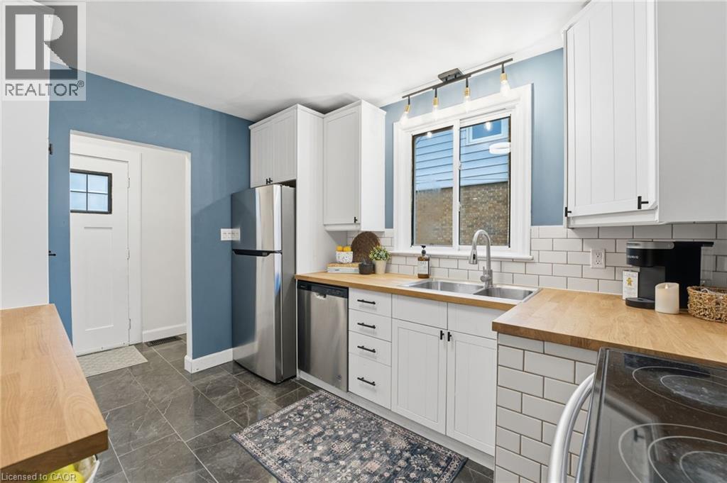 24 Cloverhill Road, Hamilton, Ontario  L9C 3L5 - Photo 10 - 40785049