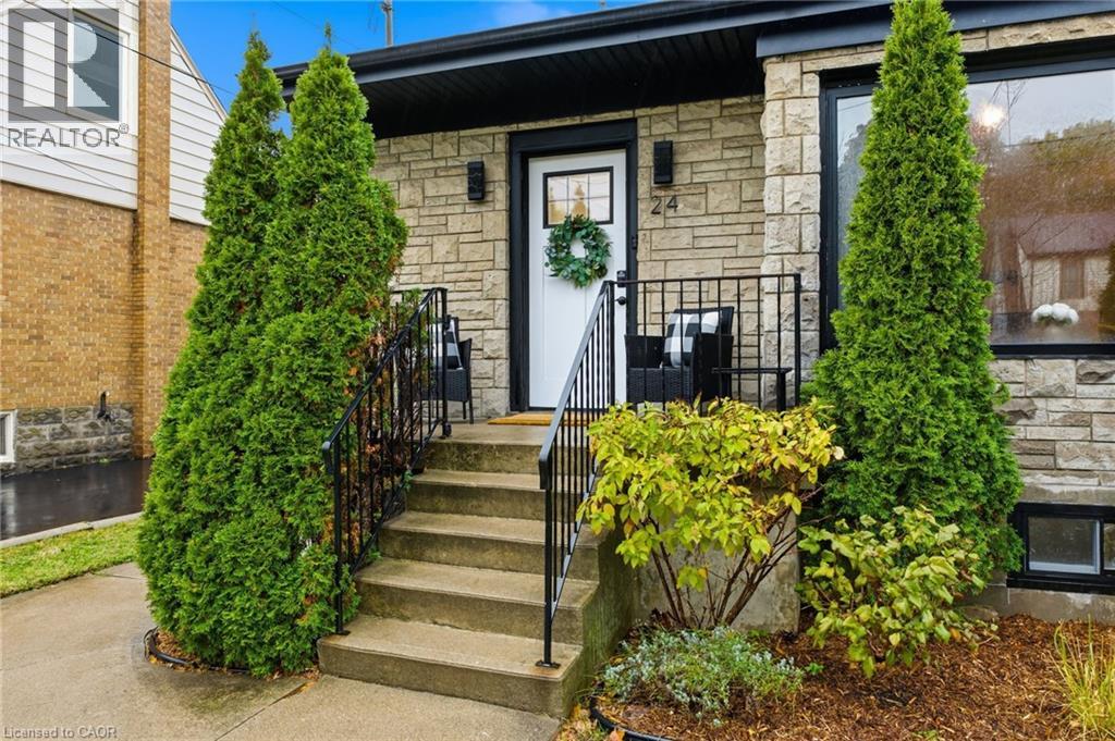 24 Cloverhill Road, Hamilton, Ontario  L9C 3L5 - Photo 4 - 40785049