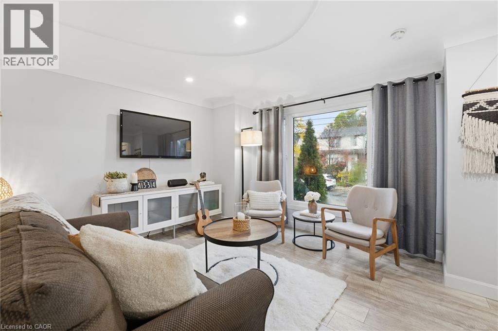 24 Cloverhill Road, Hamilton, Ontario  L9C 3L5 - Photo 8 - 40785049