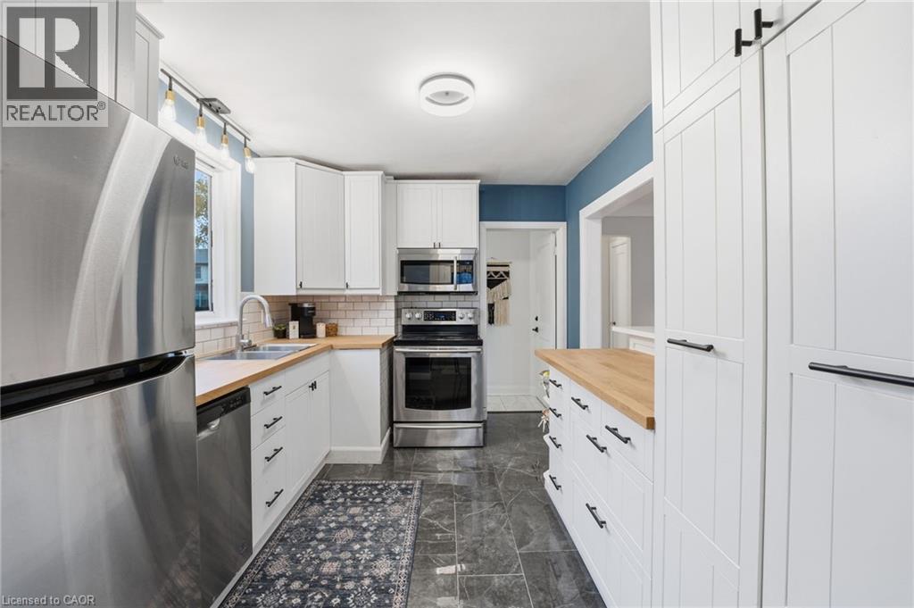 24 Cloverhill Road, Hamilton, Ontario  L9C 3L5 - Photo 9 - 40785049