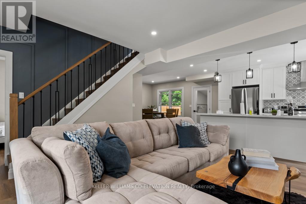 493 Crosby Avenue, Burlington, Ontario  L7R 2R6 - Photo 12 - W12462671