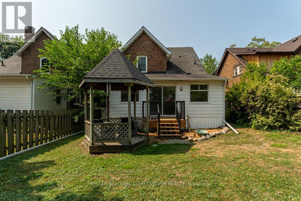 39 Court Street N, Milton (Om Old Milton), Ontario  L9T 2S2 - Photo 30 - W12462676