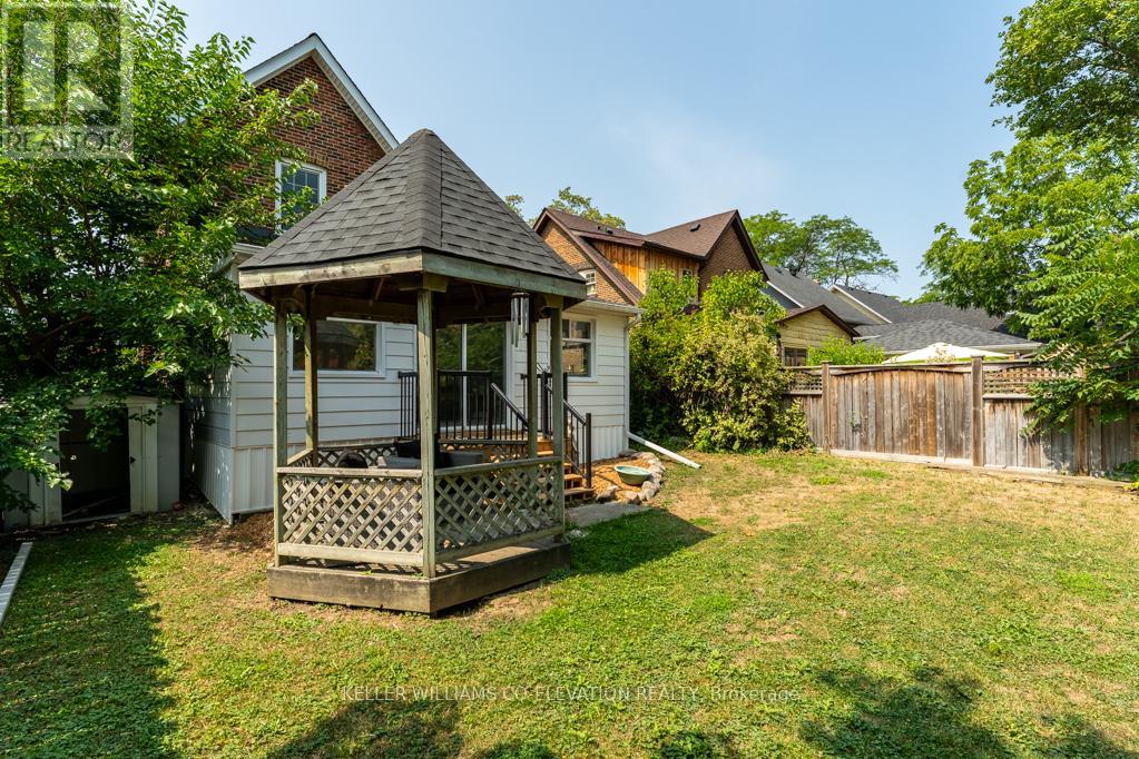 39 Court Street N, Milton (Om Old Milton), Ontario  L9T 2S2 - Photo 31 - W12462676