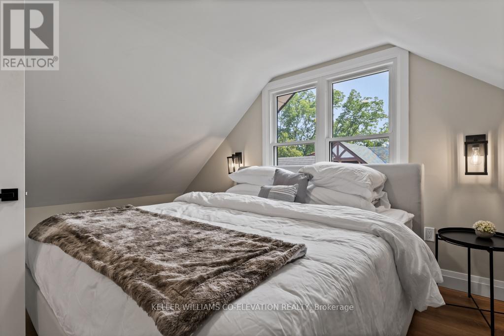 493 Crosby Avenue, Burlington, Ontario  L7R 2R6 - Photo 27 - W12462671