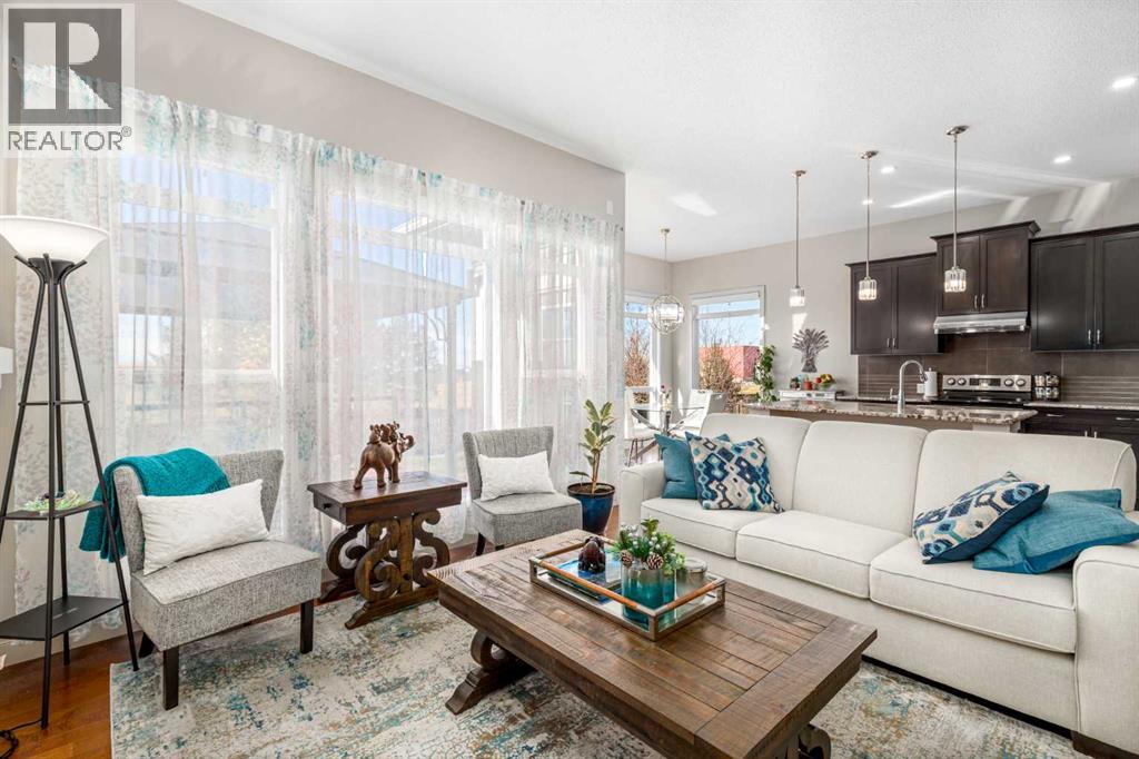 186 Ravenscroft Green Se, Airdrie, Alberta  T4A 0H2 - Photo 2 - A2266844