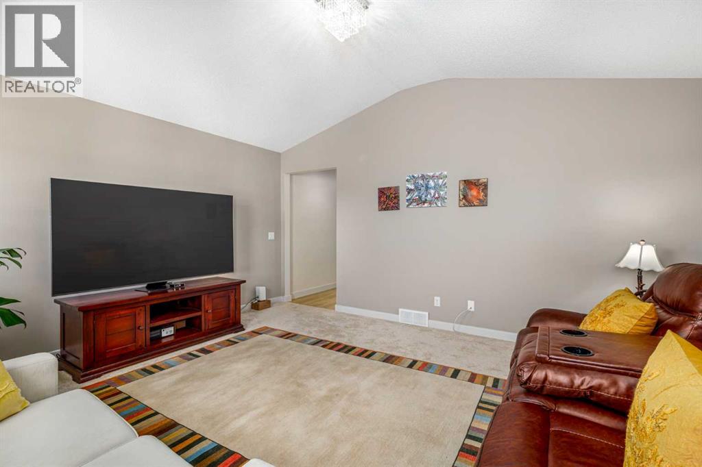 186 Ravenscroft Green Se, Airdrie, Alberta  T4A 0H2 - Photo 34 - A2266844