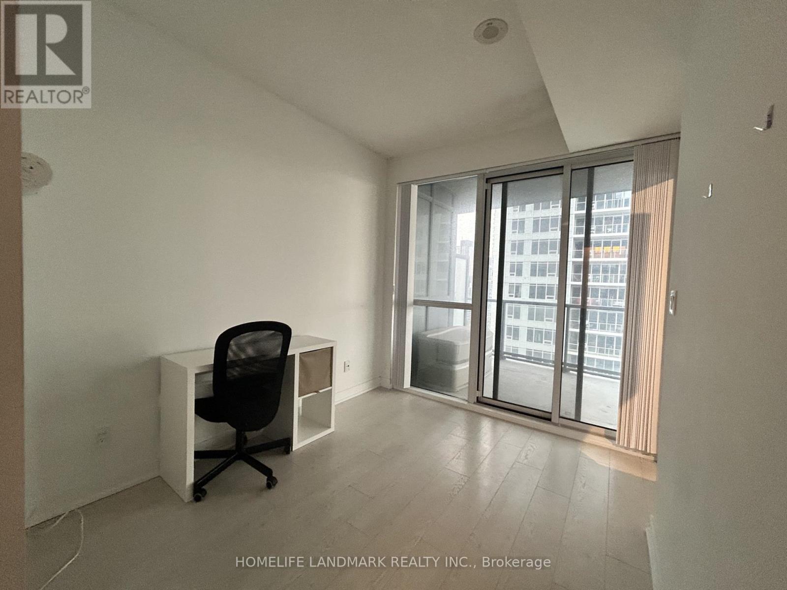 2610 - 20 Bruyeres Mews, Toronto, Ontario M5V 0G8 - Photo 15 - C12428922