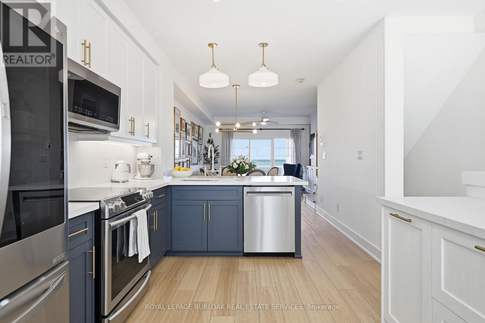 7 - 337 Beach Boulevard, Hamilton, Ontario  L8H 6W4 - Photo 8 - X12490910