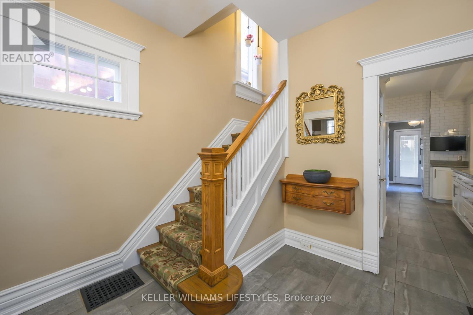 40 Gerrard Street, London South, Ontario  N6C 4C7 - Photo 11 - X12490742