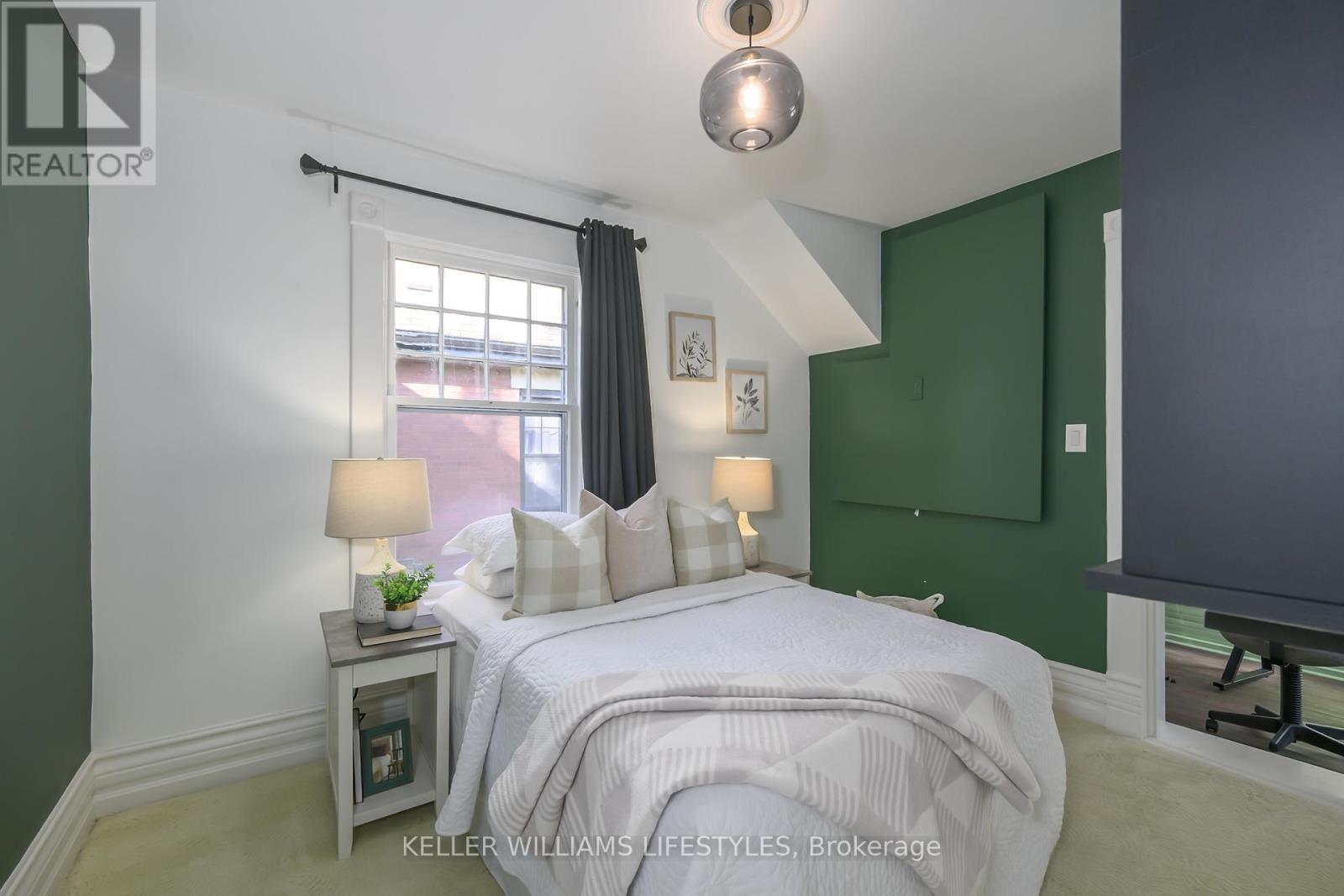 Photo 25 of 48 for 40 Gerrard Street