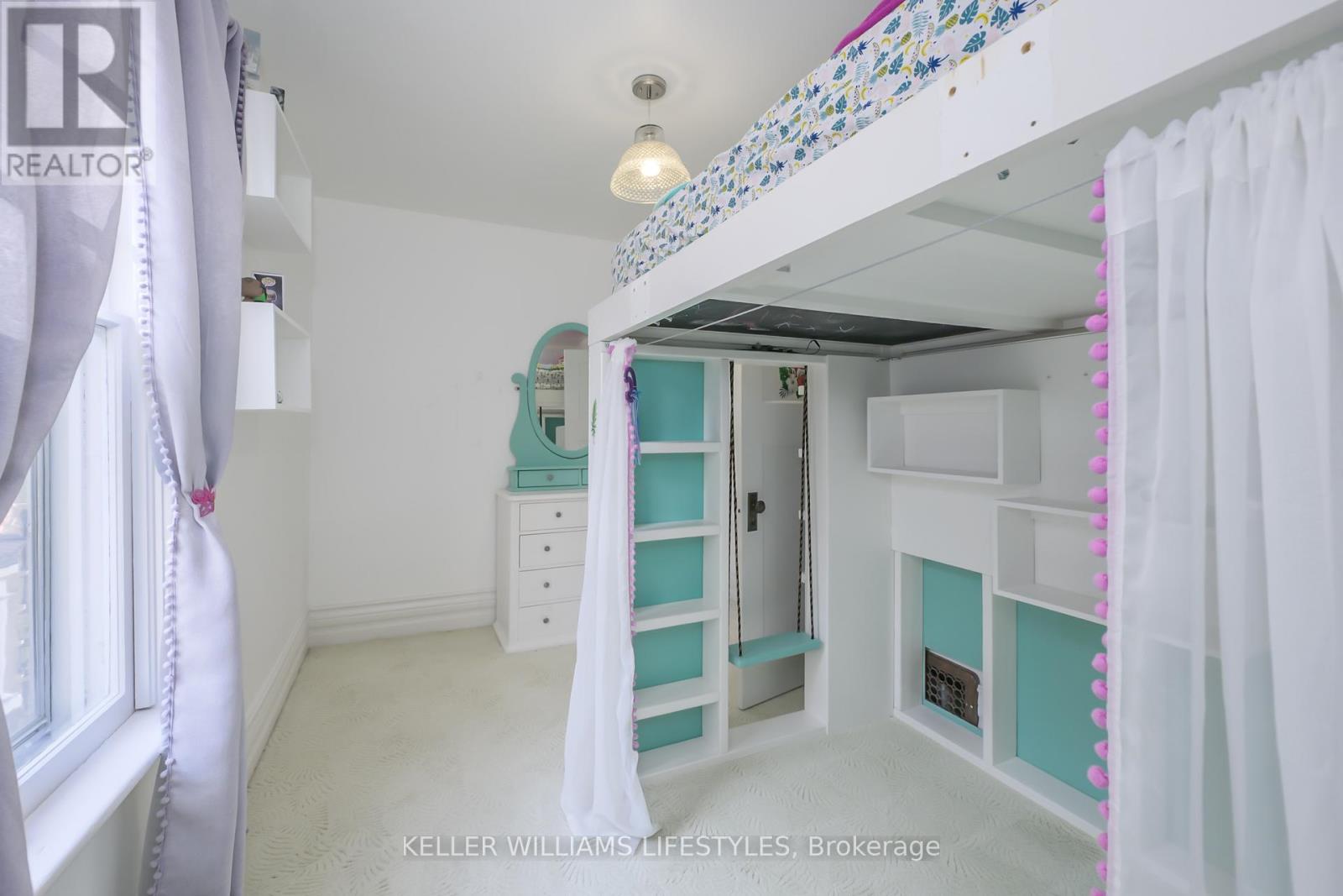 Photo 33 of 48 for 40 Gerrard Street