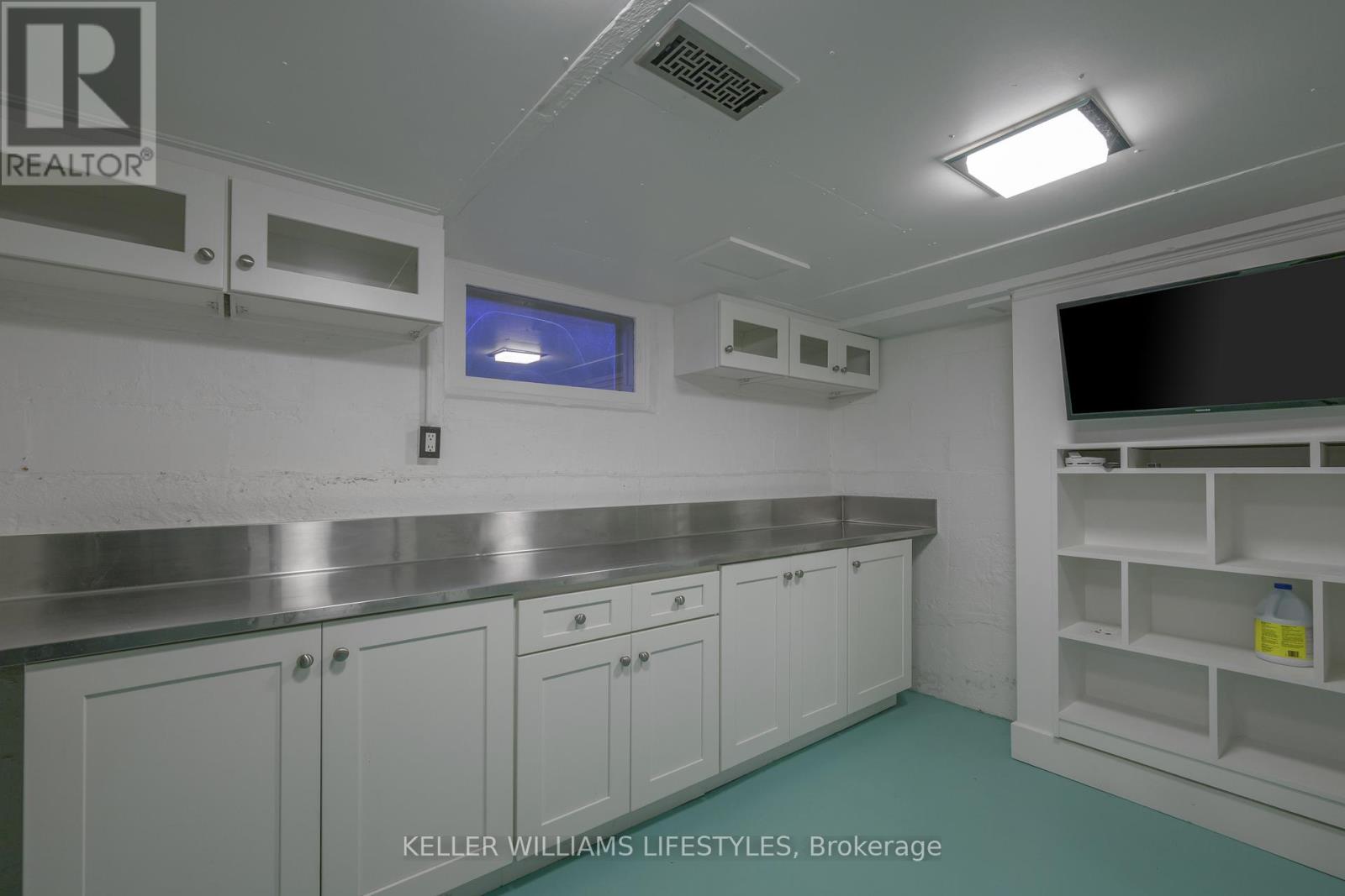 Photo 35 of 48 for 40 Gerrard Street