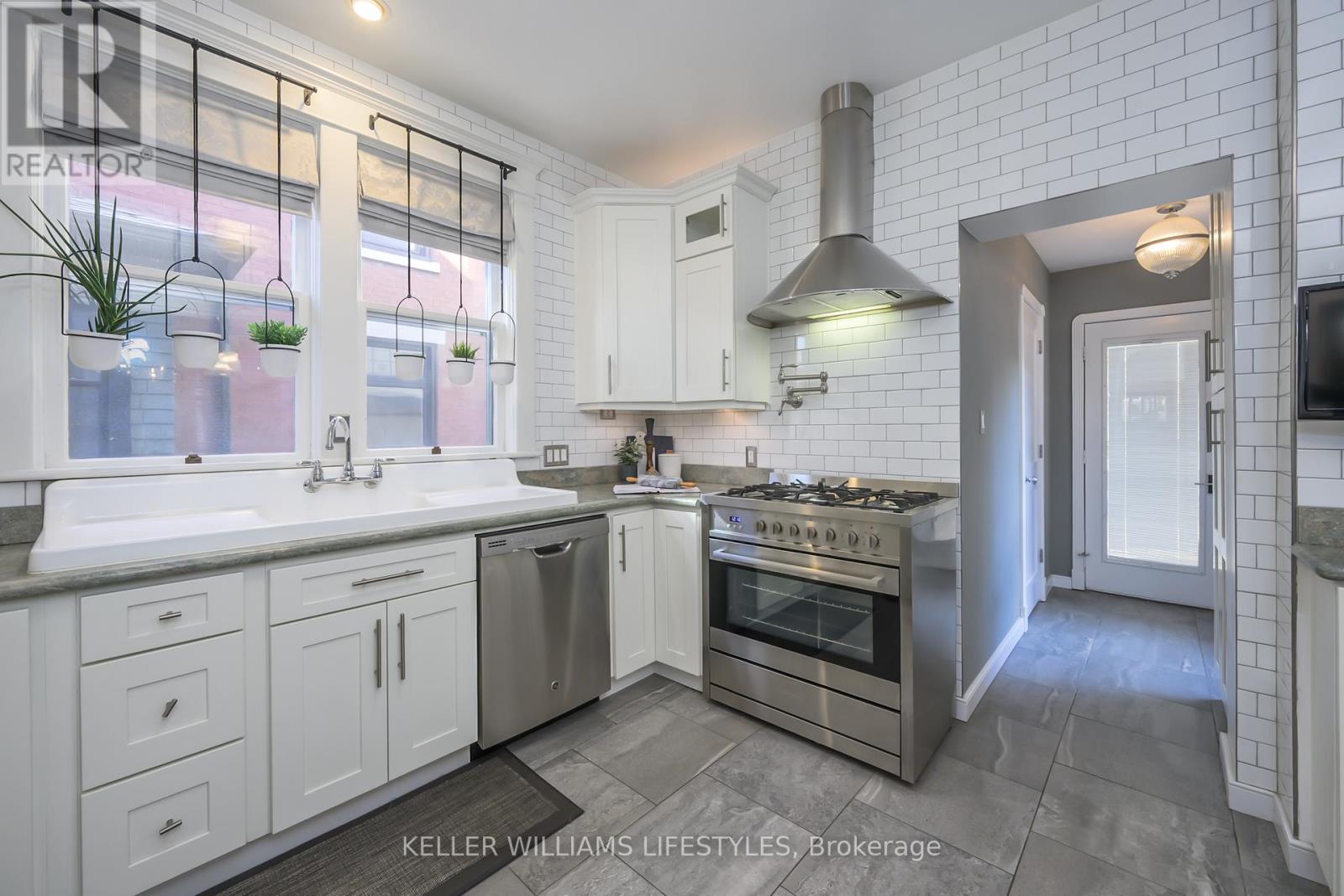 40 Gerrard Street, London South, Ontario  N6C 4C7 - Photo 19 - X12490742