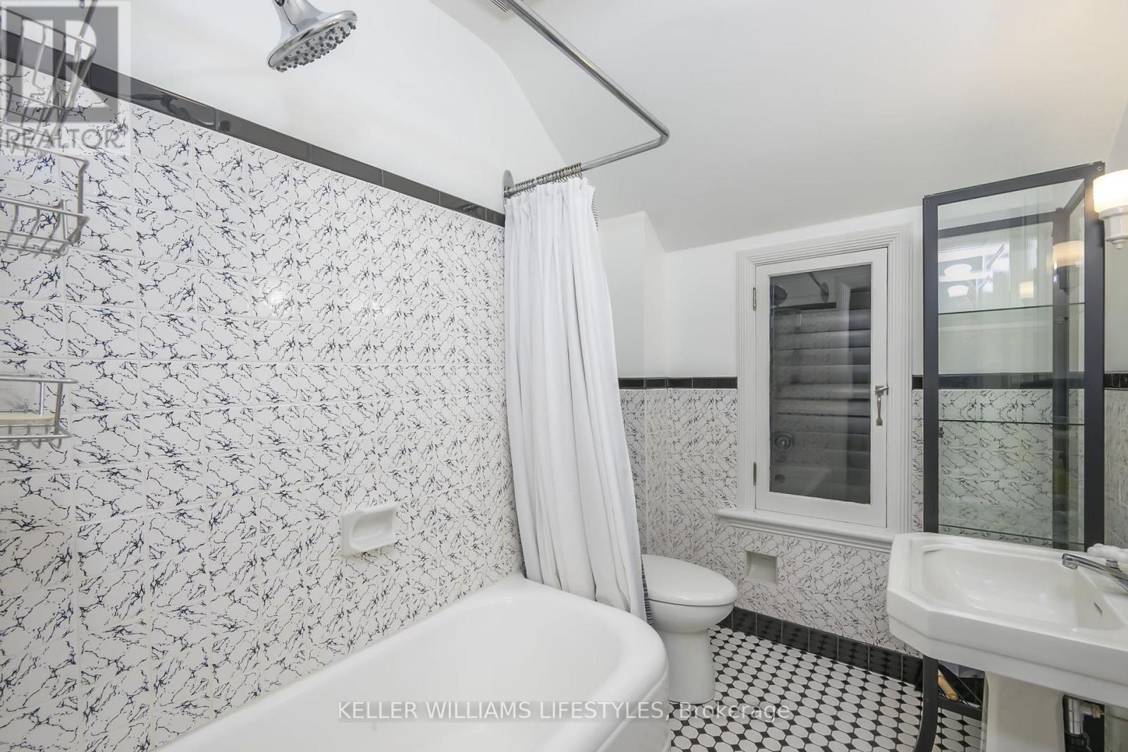 40 Gerrard Street, London South, Ontario  N6C 4C7 - Photo 30 - X12490742