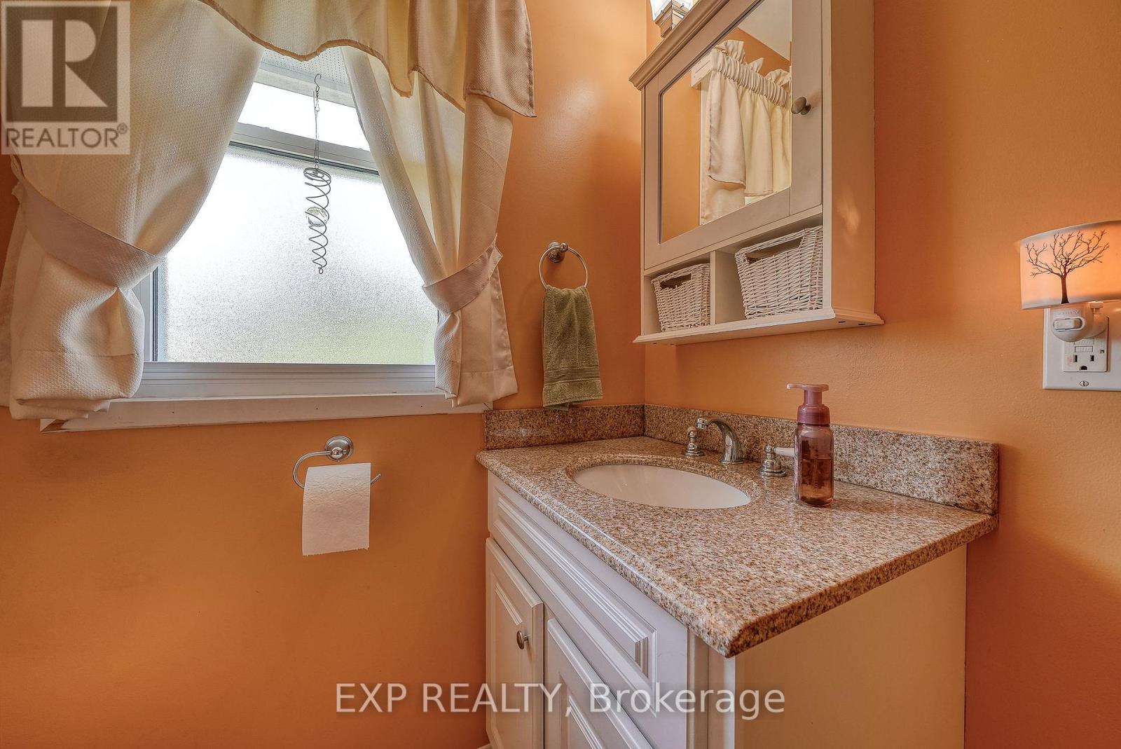 193 Centennial Avenue, St. Thomas, Ontario  N5R 5B3 - Photo 26 - X12500950