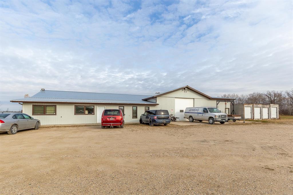 148 Hanover Road E, Steinbach, Manitoba R5G 2T1 - Photo 0 - 202527675