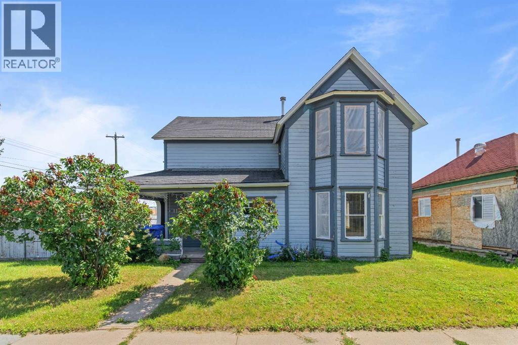 113 48 Avenue W, Claresholm, Alberta