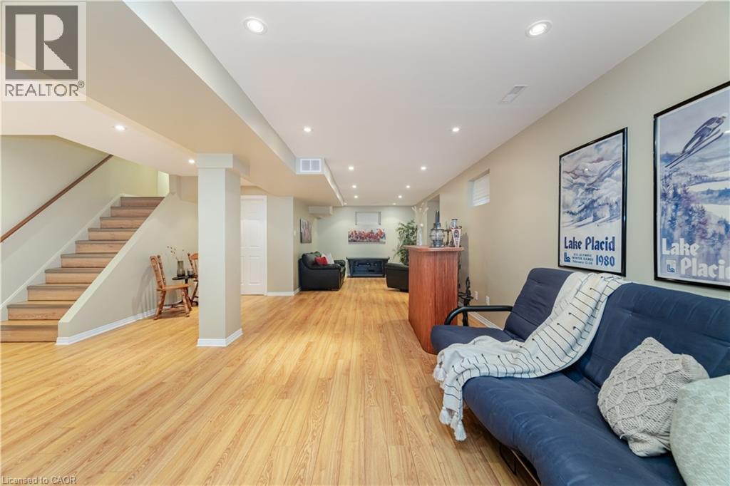 1040 Manchester Crescent, Oakville, Ontario  L6M 1G2 - Photo 37 - 40780549