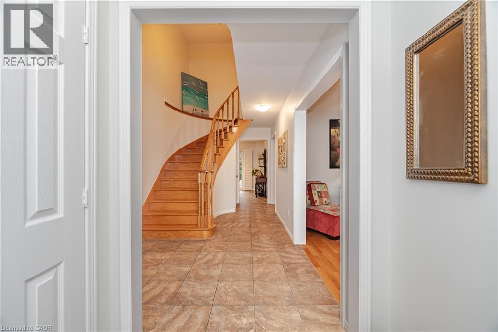 1040 Manchester Crescent, Oakville, Ontario  L6M 1G2 - Photo 4 - 40780549